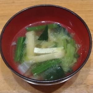 ほうれん草と油揚げのお味噌汁